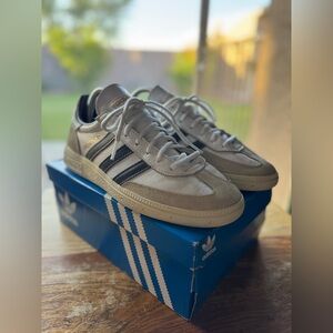 Size 8.5 - adidas Handball Spezial White Grey (Replacement Box)